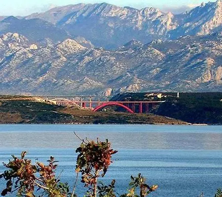 Wunderschoenes In Mit Balkon Maslenica