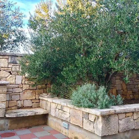 Apartment Wunderschoenes In Mit Balkon Maslenica