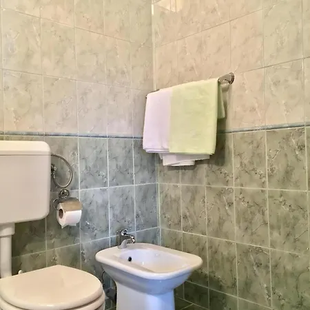 Apartment Wunderschoenes In Mit Balkon *
